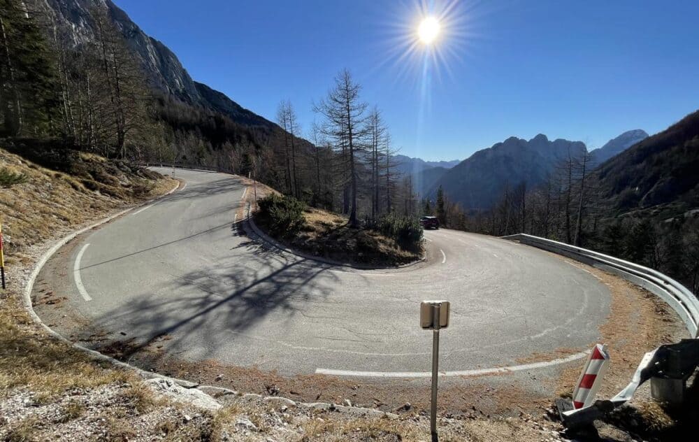 La strada che attraversa Vršič sarà riaperta, i lavori di ristrutturazione continueranno nell'autunno del 2025